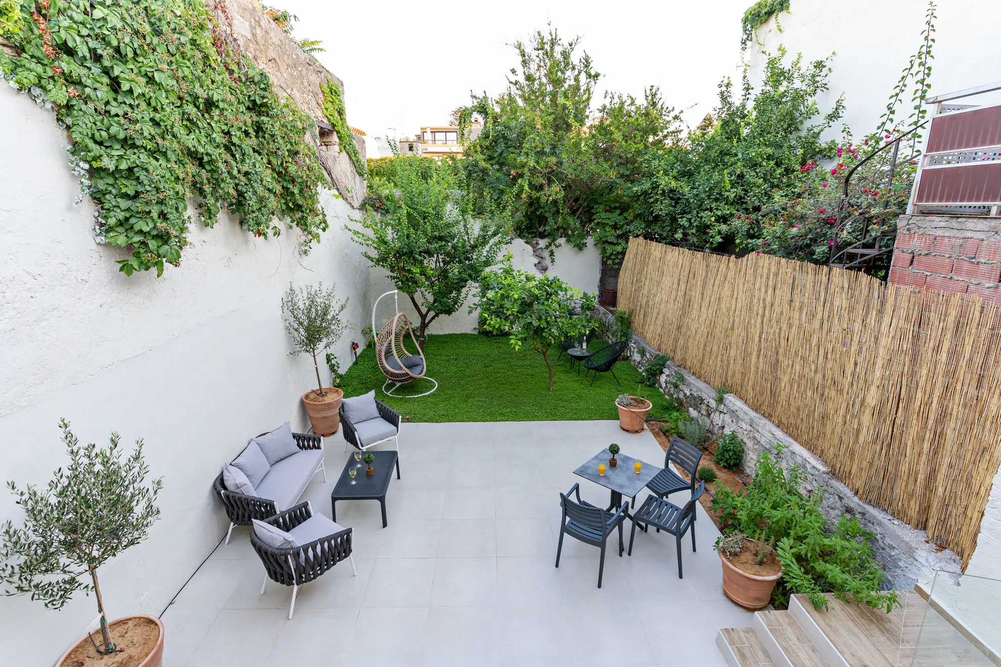 Erotokritos Suites Reception and Garden