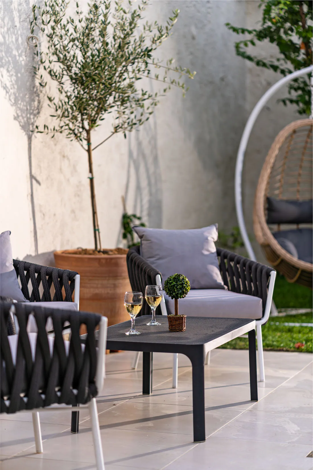 Erotokritos Suites Reception and Garden