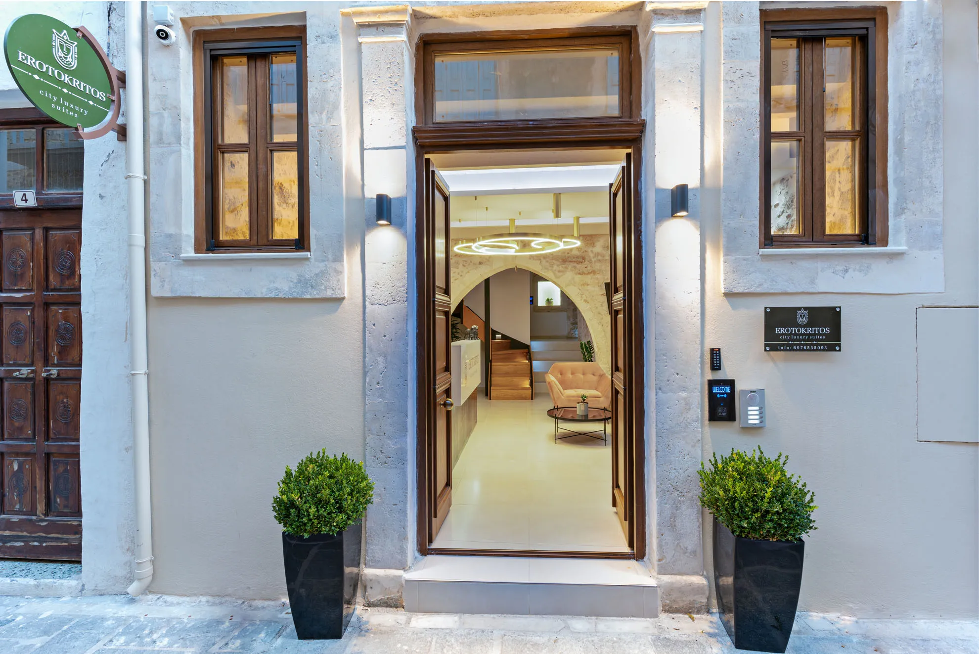 Erotokritos Suites Reception and Garden