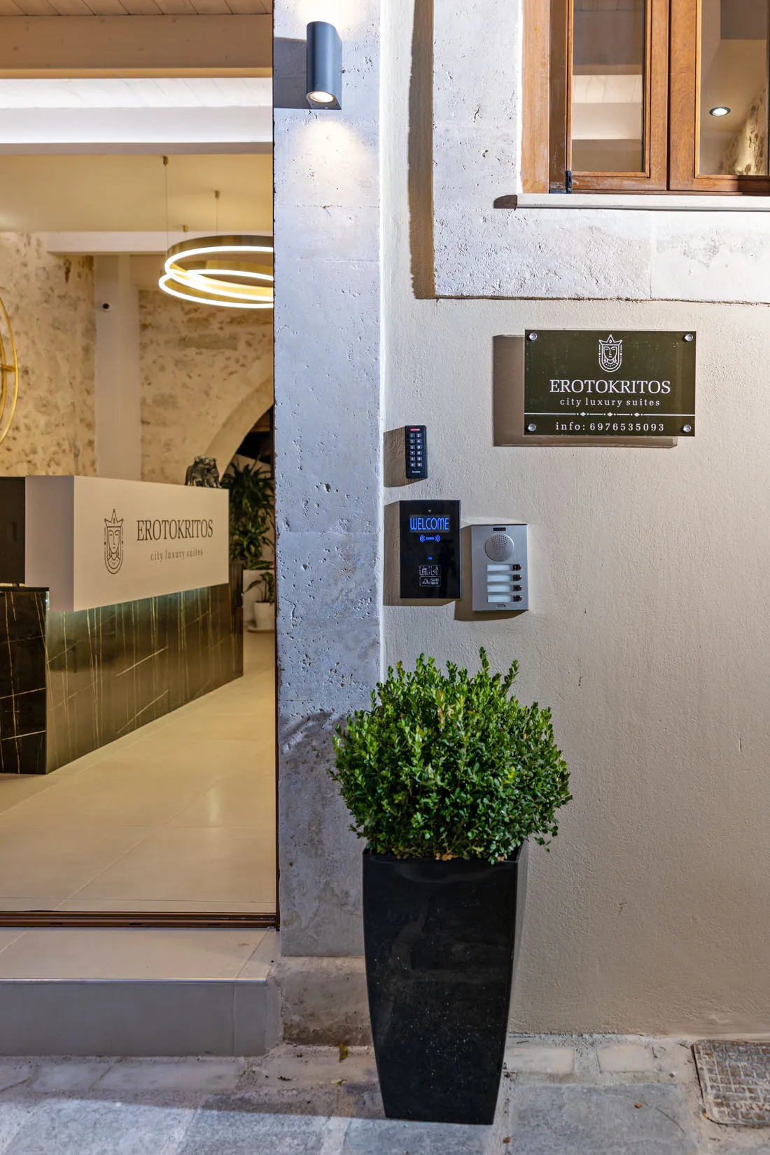 Erotokritos Suites Reception and Garden
