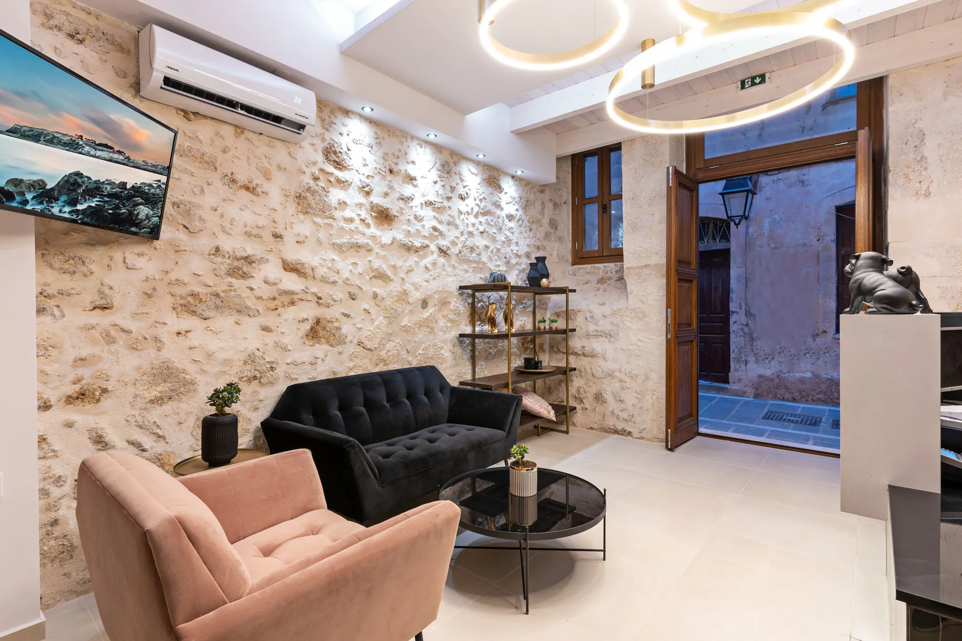Erotokritos Suites Reception and Garden